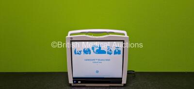 GE Type B450-01 Carescape Patient Monitor *Mfd 2014* (Powers Up and Missing Light Cover - See Photo) *SN SJA14291670HA*