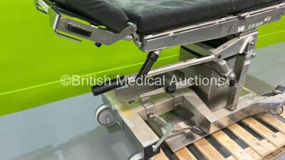 Maquet Betamaquet Electric Operating Table System with Cushions (Unable to Power Test Due to No Controller or Power Supply) - 4