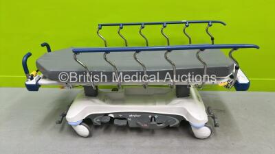 Stryker 1105 Prime Series Hydraulic Patient Trolley with Mattress (Hydraulics Tested Working) *S/N 1611 036929*