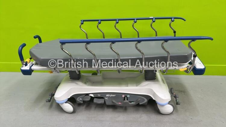 Stryker 1105 Prime Series Hydraulic Patient Trolley with Mattress (Hydraulics Tested Working) *S/N 1611 036929*