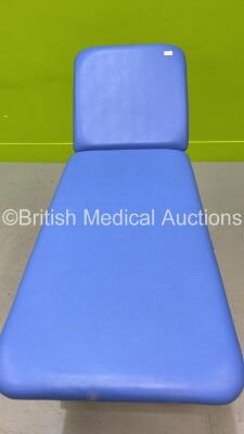 Plinth 2000 Hydraulic Patient Examination Couch - Missing 1 x Wheel (Hydraulics Tested Working - Rips to Cushions) *S/N 502HX22121707A* - 4