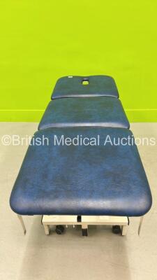 Plinth Co Hydraulic Patient Examination Couch (Hydraulics Tested Working) *S/N FS024476* - 2