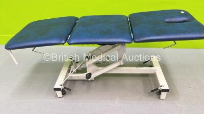 Plinth Co Hydraulic Patient Examination Couch (Hydraulics Tested Working) *S/N FS024476* - 3