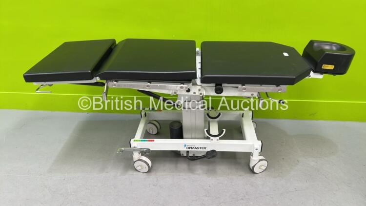 Seward Opmaster Minor Ops Table with Cushions - Damage to 1 x Pedal (Hydraulics Tested Working)