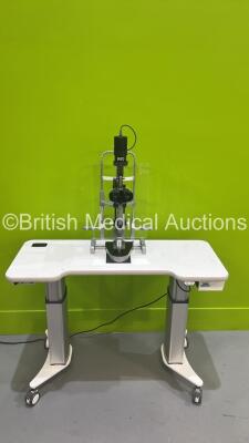 Haag Streit Bern SL900 Slit Lamp with Binoculars, 2 x 12,5x Eyepieces and Chin Rest on Motorized Table (Powers Up with Good Bulb) *S/N 900.1.3.65995* - 2