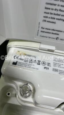 1 x Mindray VS-800 Vital Signs Monitor (No Power - Damaged SPO2 Port and Missing Light Cover), 1 x Alaris Signature Edition Gold Infusion Pump, 2 x Alaris SE Infusion Pumps (All Power Up with Malfunctions) and 1 x Philips Porta-Neb Nebulizer (Powers Up) * - 13