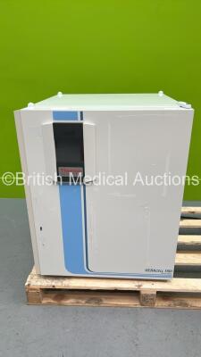 Thermo Scientific HeraCell 150i CO2 Incubator (Powers Up with Blank Display)