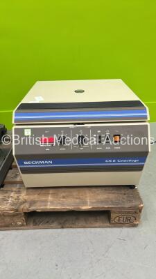 Beckman GS-6 Centrifuge (Powers Up)