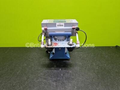 Vacuubrand Type MZ2C Vacuum Pump (Powers Up) *AN 14800* 13/5