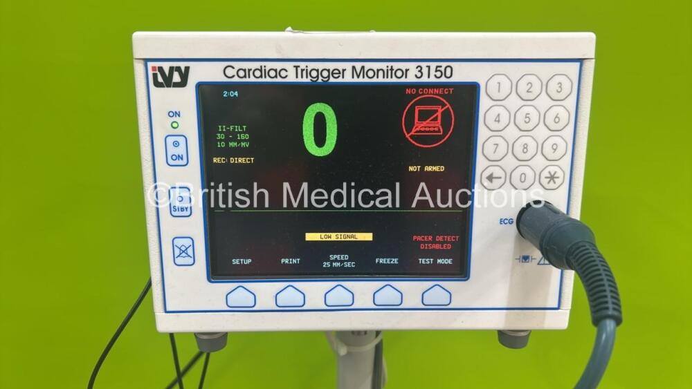 ivy Biomedical Cardiac Trigger Monitor 3150 on Stand with 3 Lead