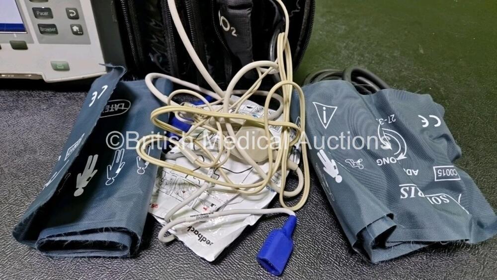 Lead Cuff GS Corpuls3 Slim Defibrillator Ref : 04301 (Powers Up) with Corpuls ...