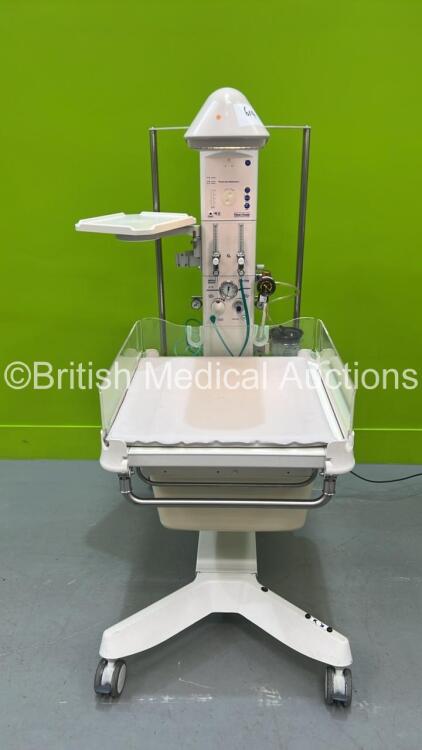 Fisher and Paykel CosyCot Infant Resuscitaire with Mattress (Powers Up - Missing Bottom Trim - See Pictures) *S/N 09024000303*