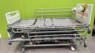 2 x Huntleigh Enterprise 5000 Electric Hospital Beds with Controllers (Both Power Up) *S/N 869485 / 869530*