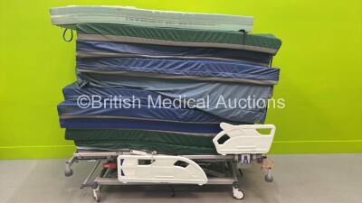 Arjohuntleigh Enterprise 5000 Hospital Bed (Powers Up) with 10 x Mattresses - Some Damage *P0424948*