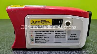 Smiths Medical ParaPAC Plus 310 Transport Ventilator MR Conditional *Mfd 2016* (Cracked Case - See Photos) with 1 x Hose and 1 x Lithium Battery *SN 1605147* - 4