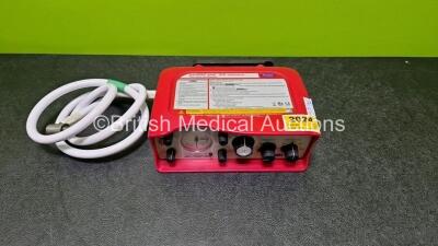 Smiths Medical ParaPAC Plus 310 Transport Ventilator MR Conditional with 1 x Hose and 1 x Lithium Battery *SN 1505174* - 2