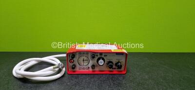 Smiths Medical ParaPAC Plus 310 Transport Ventilator MR Conditional *Mfd 2019* (Damaged Dial - See Photos) with 1 x Hose and 1 x Lithium Battery *SN 1910042*