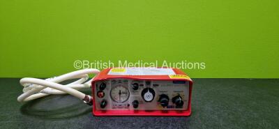 Smiths Medical ParaPAC Plus 310 Transport Ventilator MR Conditional *Mfd 2019* (Cracked Case - See Photos) with 1 x Hose and 1 x Lithium Battery *SN 1910037*