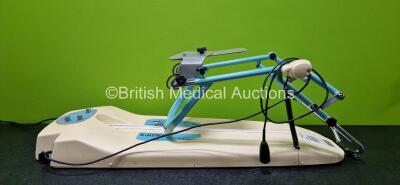 Smith & Nephew Kinetec Prima + Continuous Passive Motion System (Powers Up and Damaged Case - See Photos) *SN 592*