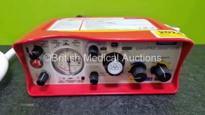 Smiths Medical ParaPAC Plus 310 Transport Ventilator MR Conditional *Mfd - 2016* with 1 x Hose 1 x Li-Ion Battery *SN 1612192* - 2