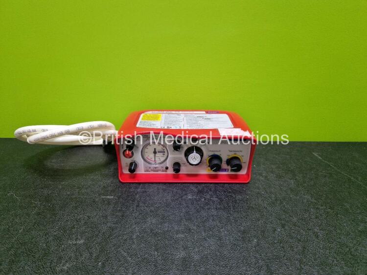 Smiths Medical ParaPAC Plus 310 Transport Ventilator MR Conditional *Mfd - 2021* with 1 x Hose 1 x Li-Ion Battery *SN 2109210*