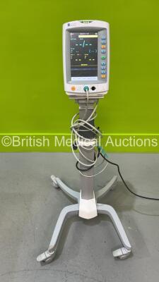 Creative Medical PC 900 Patient Monitor on Stand (Powers Up - Damaged) *S/N NA*