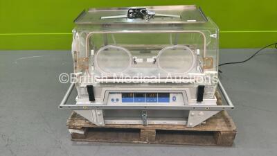 Hill-Rom Air-Shields TI500 Transport Incubator (Powers Up)