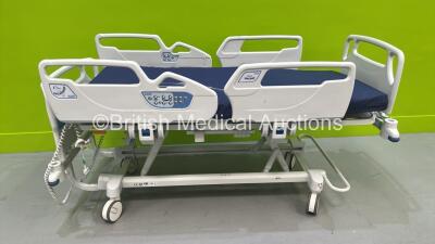 Hill Rom Electric Hospital Bed with Mattress (Powers Up) *S/N HRP002367455*