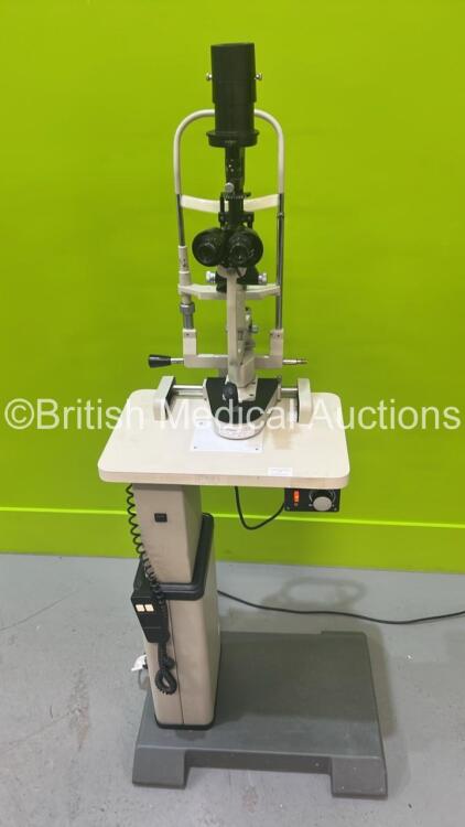 Slit Lamp - Unknown Manufacturer with Binoculars and 2x 10x Eyepieces on Motorised Table (Powers Up - Some Damage - See Photos) *02081*