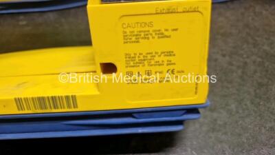 4 x Laerdal LSU Suction Units (All No Power, 2 x with Damage to Casing - See Photos) - 6