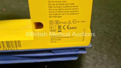 4 x Laerdal LSU Suction Units (1 x Powers Up, 1 x with Damage to Casing - See Photos) - 8