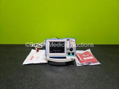 Zoll R Series Plus Defibrillator / Monitor (Powers Up) Including Pacer, ECG and Printer Options with 1 x BP Cuff, 1 x Electrode Pack, 1 x Paddle Lead and 1 x Li-ion Battery