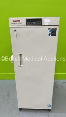 Sanyo MDF-U333 Biomedical Freezer (Powers Up)