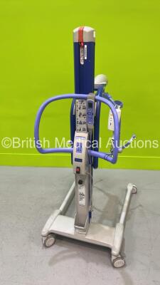 Arjohuntleigh Maxi Move Patient Hoist with Controller (No Battery)