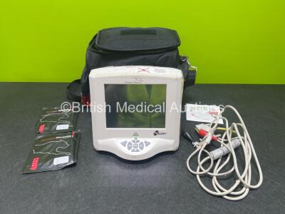 Cheetah Medical Nicom Reliant Monitor with Accessories in Carry Bag (Powers Up)