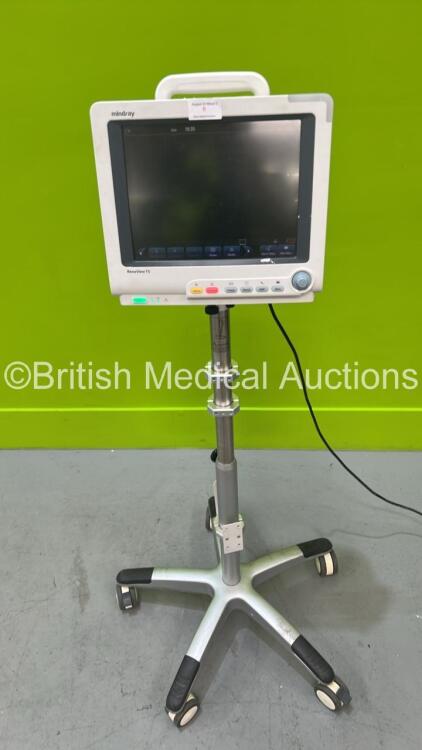 Mindray BeneView T5 Patient Monitor on Stand (Powers Up - Some Casing Damage - See Photo)