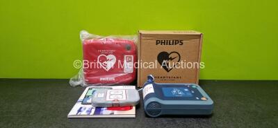 Philips Heartstart FRx Defibrillator (Powers Up) with 1 x Smart Pads II *Expiry Date 2025*, 1 x Battery Ref M5070A LiMnO2 *Install Before 2028* and 1 x Carry Case *All Like New - Excellent Condition*