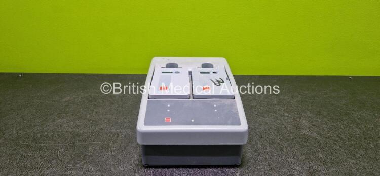 Physio Control Ref 11141-000108 Mobile Li-ion Charger with 2 x Lithium Rechargeable Batteries (Powers Up)