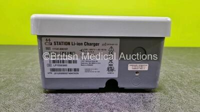 Physio Control Ref 11141-000108 Mobile Li-ion Charger with 2 x Lithium Rechargeable Batteries (Powers Up) - 8