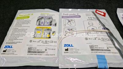 2 x Zoll AEDPro Defibrillators (Both Power Up) in Carry Cases with 2 x 3 Lead ECG Leads, 4 x Zoll Electrodes *2 x Expired* and 2 x LiMnO2 Batteries *SN AA14J033892 / AA09C013174* - 6