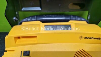 Medtronic Lifepak CR Plus Defibrillator *Mfd - 2012* (Powers Up) - 3