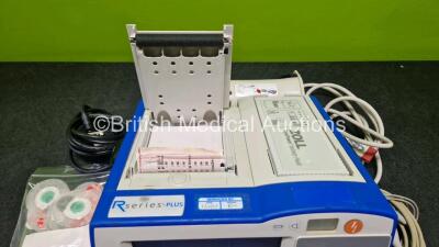 Zoll R Series Plus Defibrillator / Monitor (Powers Up) Including ECG and Printer Options with 3 Lead ECG Lead, Paddle Lead, Power Cord and Lithium Ion Rechargeable Battery *SN AF13B027384* - 4