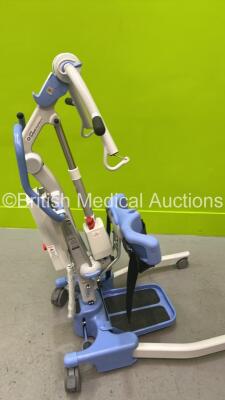 Joerns Oxford Journey 155 Electric Patient Hoist with Controller and Battery (Powers Up in Good Condition) - 2