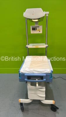 Drager Infant Resuscitaire 8004 with Mattress (Powers Up - Incomplete) *ARRB-0087*