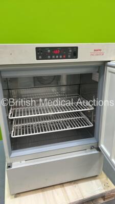 Sanyo MIR-153 Incubator (Powers Up) - 3