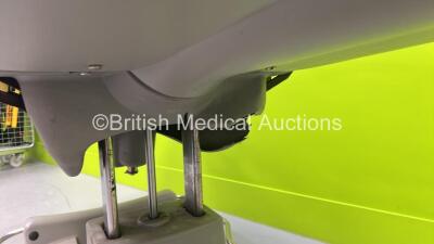 Anetic Aid QA3 Hydraulic Patient Trolley with Mattress (Hydraulics Not Working - Base Damage - See Photos) - 6