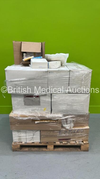 Pallet of Mixed Consumables Including Cystoscopy Packs, Smith Medical Porte Loss of Resistance Devices and GranuFlex Hydrocolloid Dressings (Majority Out of Date) *RAK*