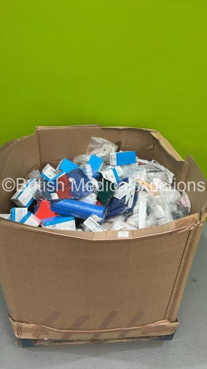 Pallet of Mixed Consumables Including Face Masks, Rescuer Disposable Collection Jars and Intersurgical Supraglottic Airways (Some Out of Date)