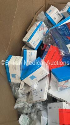 Pallet of Mixed Consumables Including Face Masks, Rescuer Disposable Collection Jars and Intersurgical Supraglottic Airways (Some Out of Date) - 3