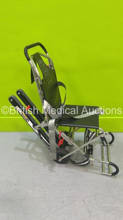 Ferno Compact Track Chair with Ferno Compact 2 Tracks - Track will not stay Closed